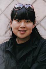 戴着眼镜的小孩
描述已自动生成